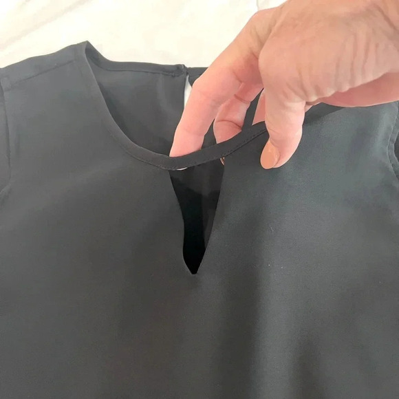 Versona loose fitting sleeveless top, black with fall color floral detail at hem - Picture 4 of 13